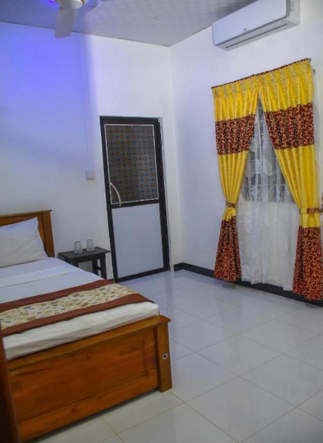 Trinco Relax Hut Hotel Trincomalee Kültér fotó