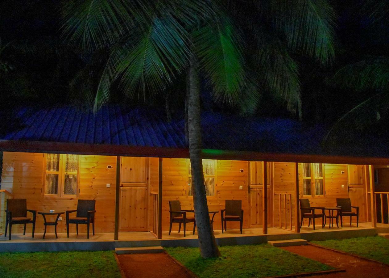 Trinco Relax Hut Hotel Trincomalee Kültér fotó