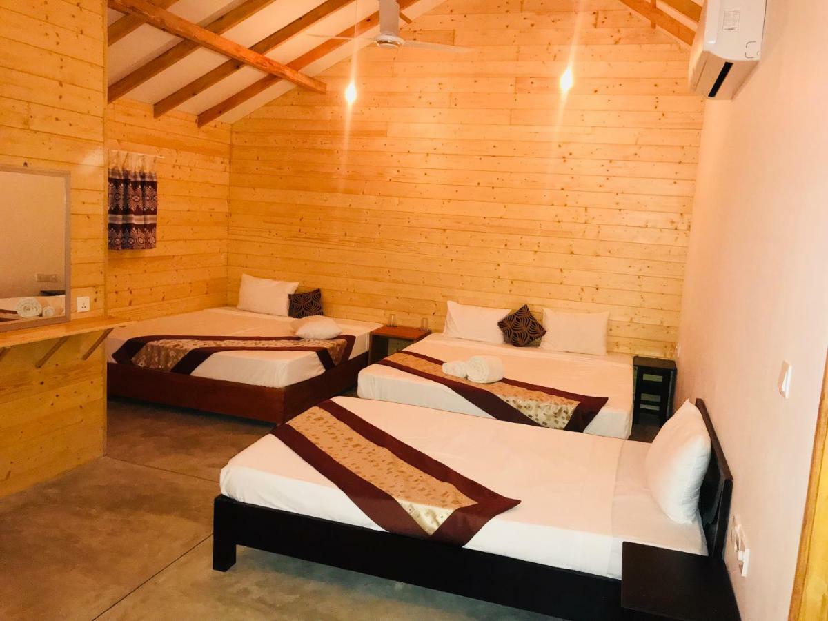 Trinco Relax Hut Hotel Trincomalee Kültér fotó